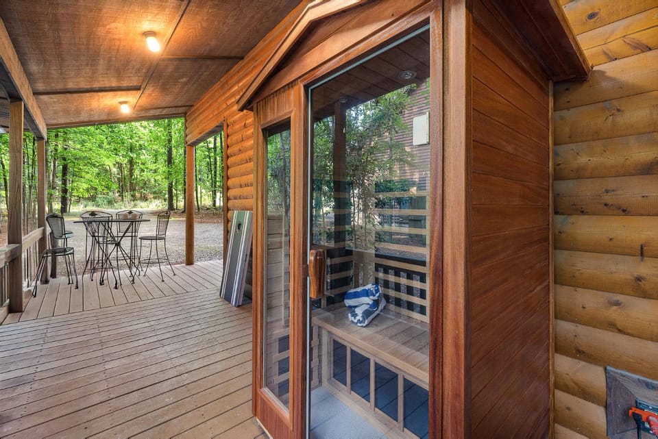 Natural landscape, Sauna, View (from property/room), Balcony/Terrace, Seating area