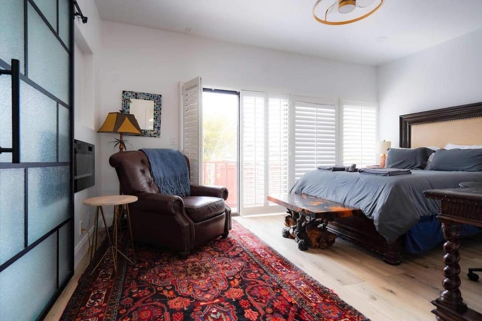 Gated Beachside Stay w Pool & Hot Tub Apartment in Port Hueneme