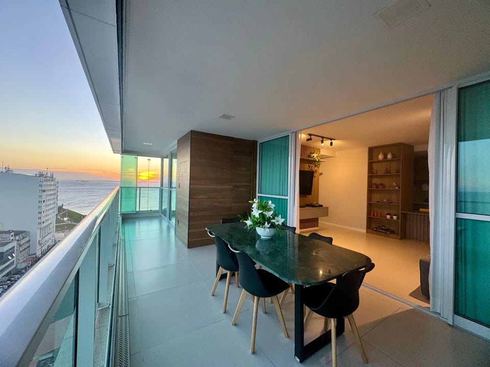 Natural landscape, View (from property/room), Balcony/Terrace, Seating area, Dining area, Sea view, Sunrise, Sunset