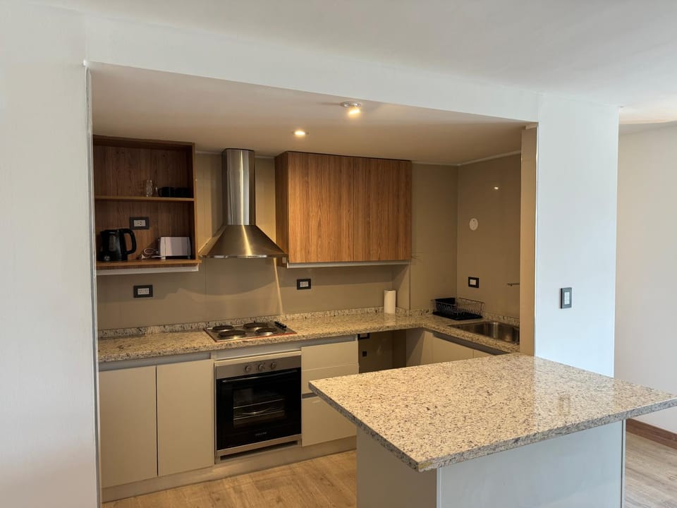 Departamento con vista a la ciudad y cordillera ,con balcón Apartment in Mendoza