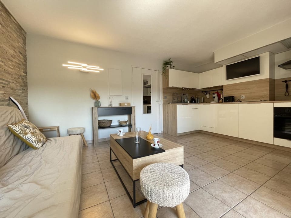 Appartement 2 pièces à Sète avec garage et climatisation - FR-1-338-548 Apartment in Occitanie