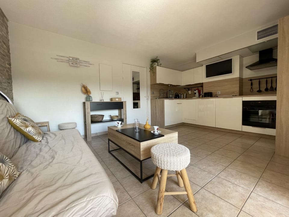 Appartement 2 pièces à Sète avec garage et climatisation - FR-1-338-548 Apartment in Occitanie