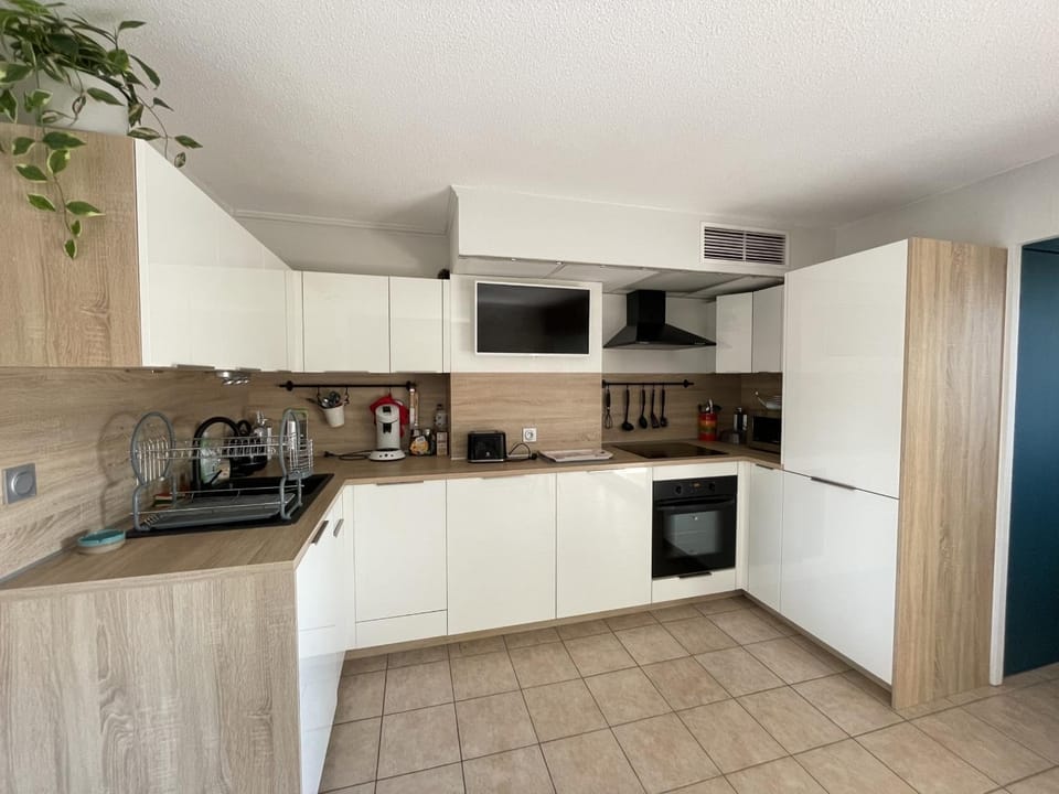 Appartement 2 pièces à Sète avec garage et climatisation - FR-1-338-548 Apartment in Occitanie