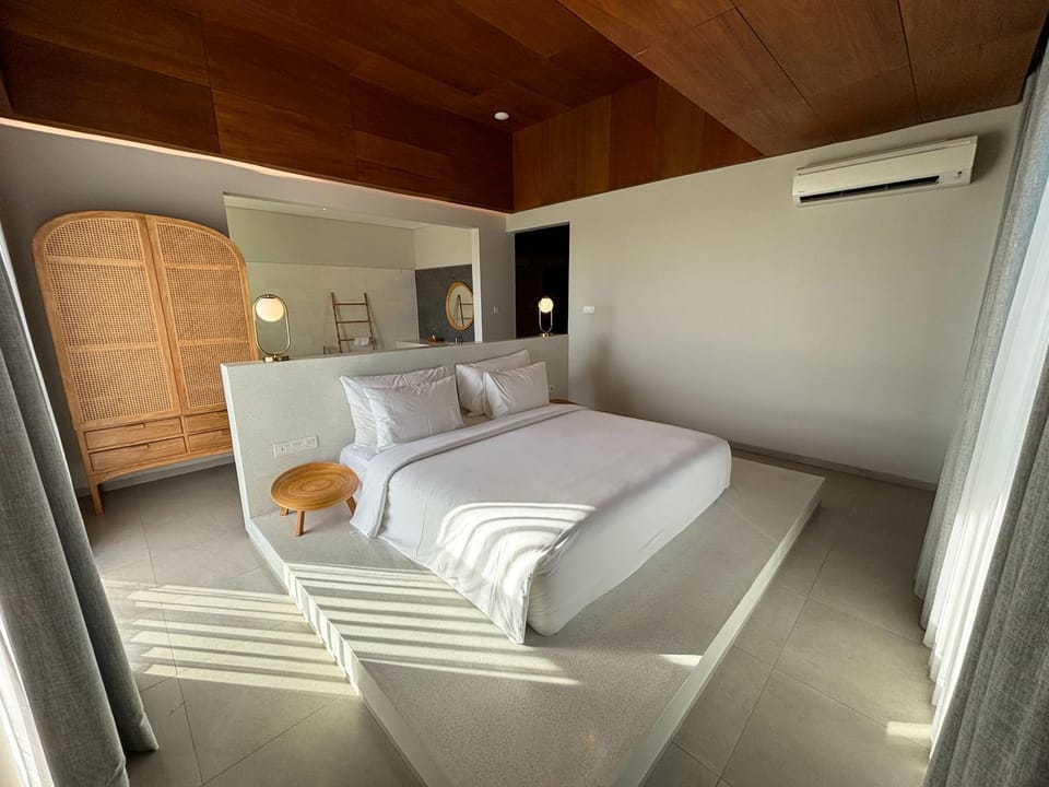 Bed, Bedroom, wardrobe, air conditioner