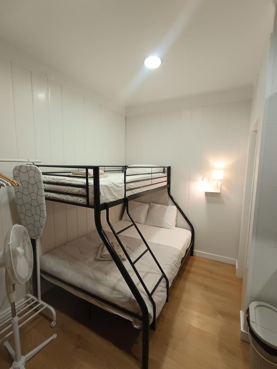 Room Barreiro Vacation rental in Setubal District