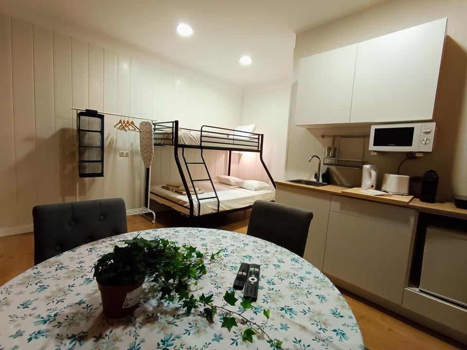 Room Barreiro Vacation rental in Setubal District
