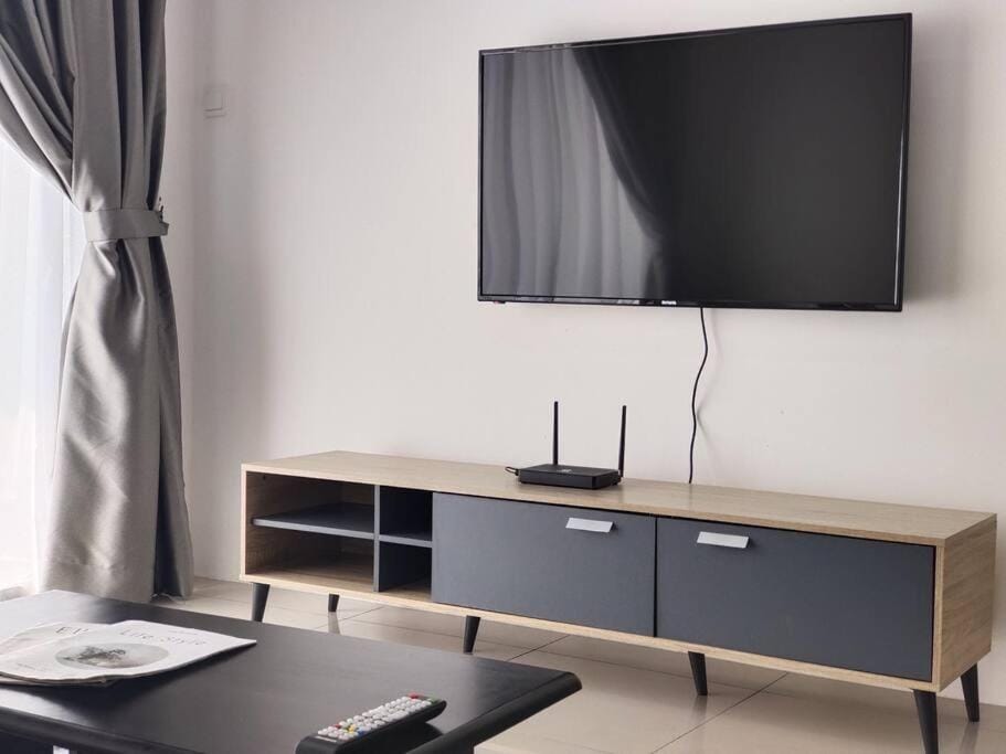 8Scape 2BR New Big Pool Retreat Netflix By STAY Apartment in Johor Bahru
