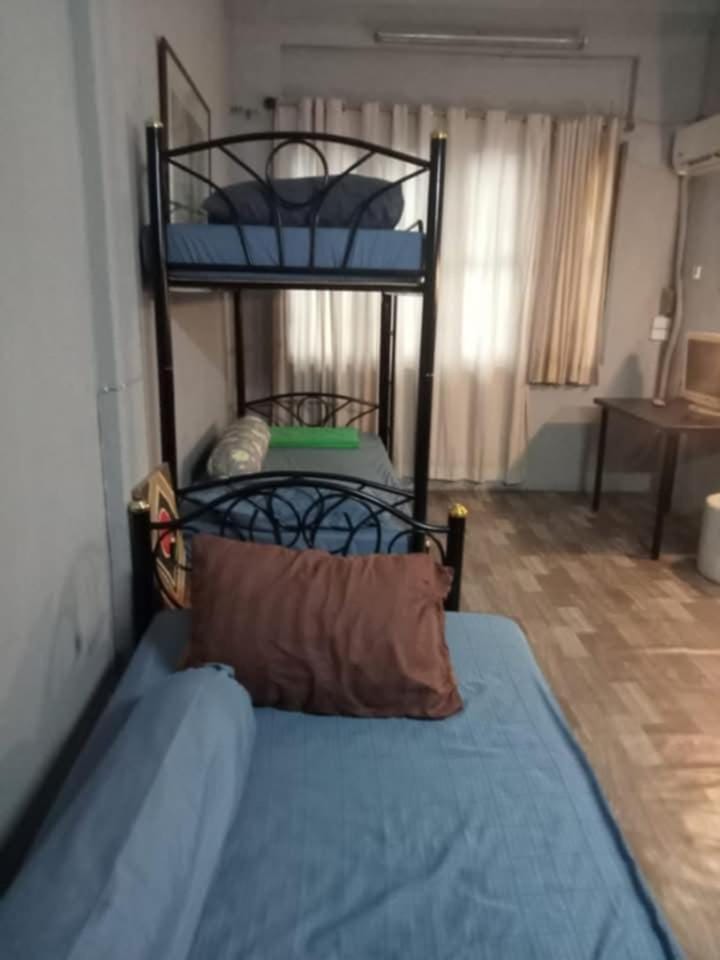 Bang lumphu house&bistro Vacation rental in Bangkok