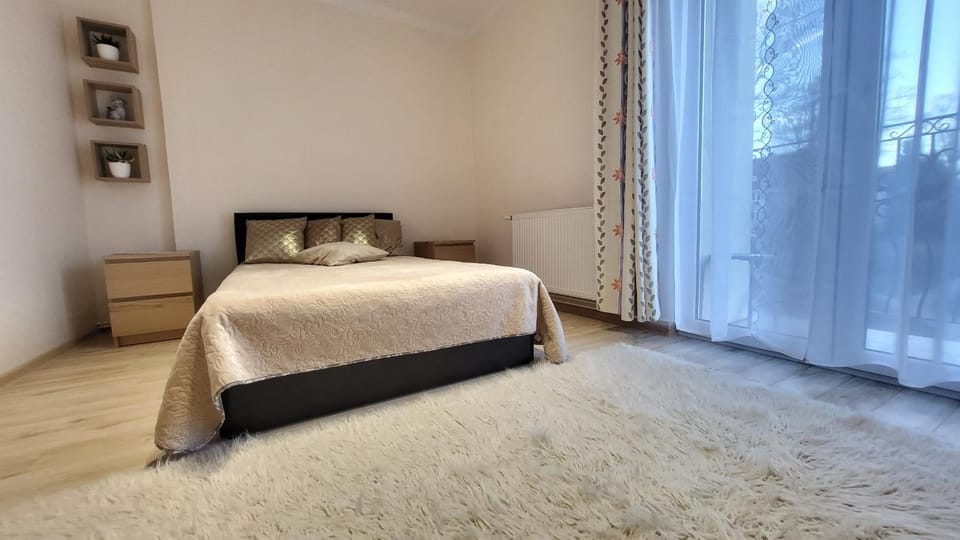 Balcony/Terrace, Bedroom, wardrobe