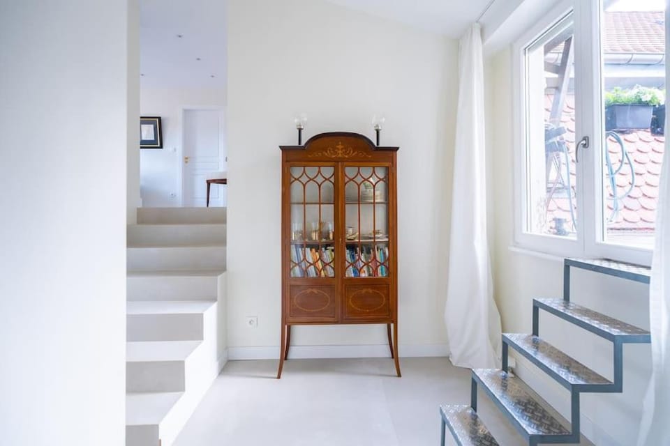 Patio, Facade/entrance