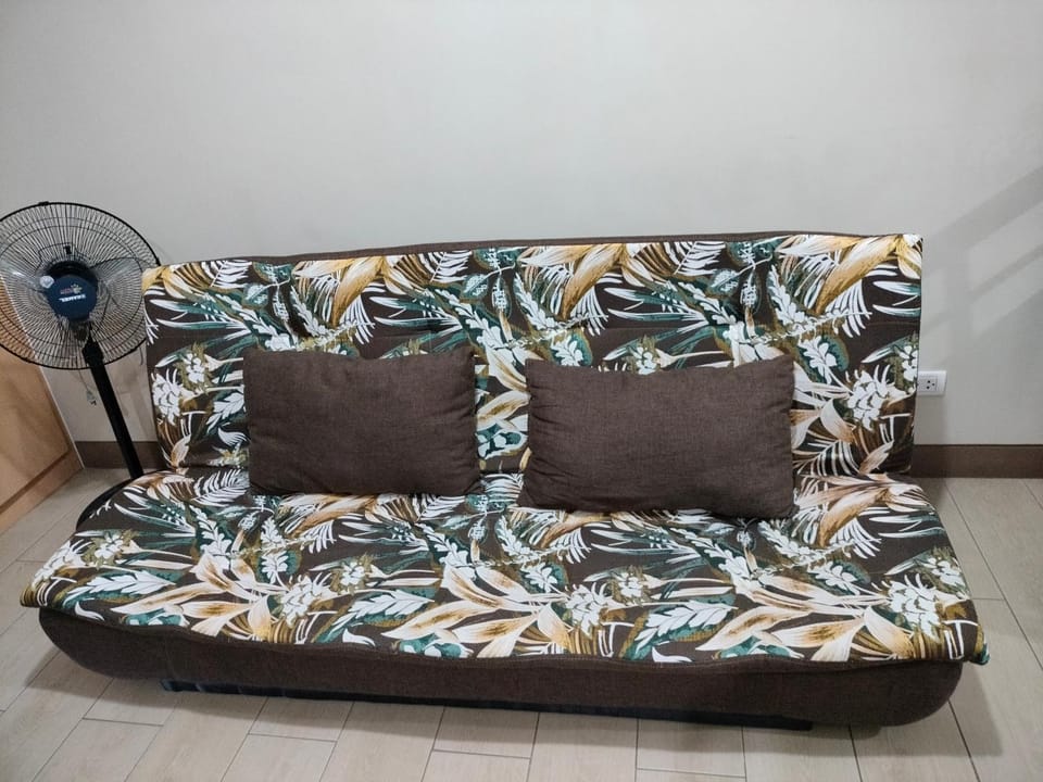 RQUI CONDOTEL ACROSS NAIA TERMINAL 3 AT TWO PALM TREE VILLAS Apartment hotel in Pasay