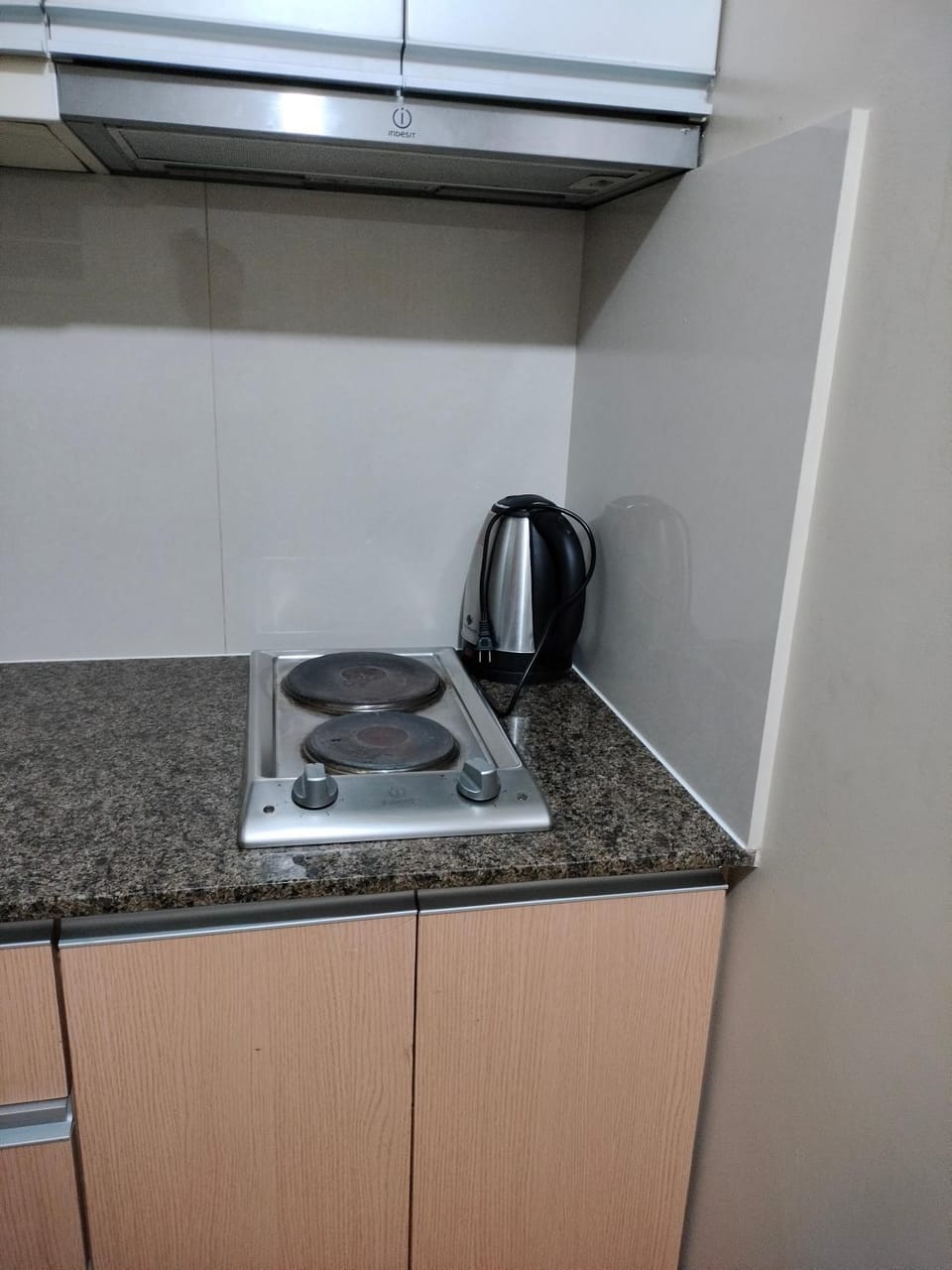 RQUI CONDOTEL ACROSS NAIA TERMINAL 3 AT TWO PALM TREE VILLAS Apartment hotel in Pasay