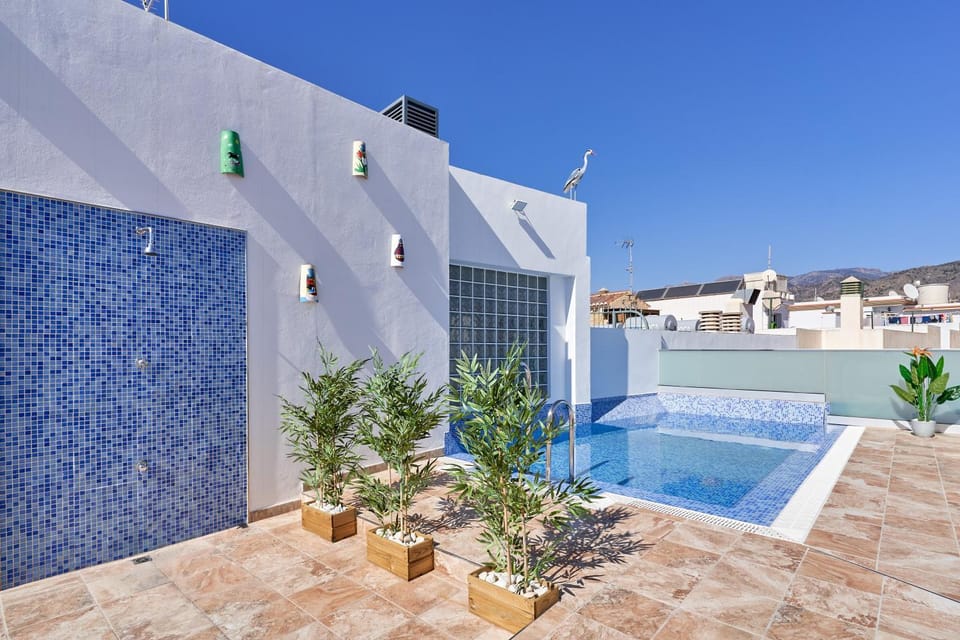 Property building, Swimming pool
