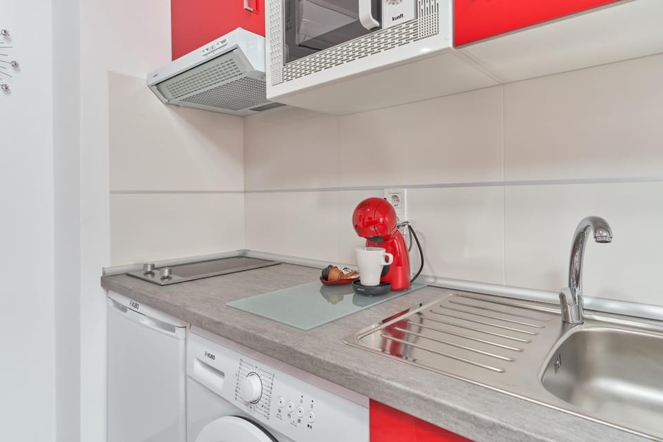 Kitchen or kitchenette, Living room