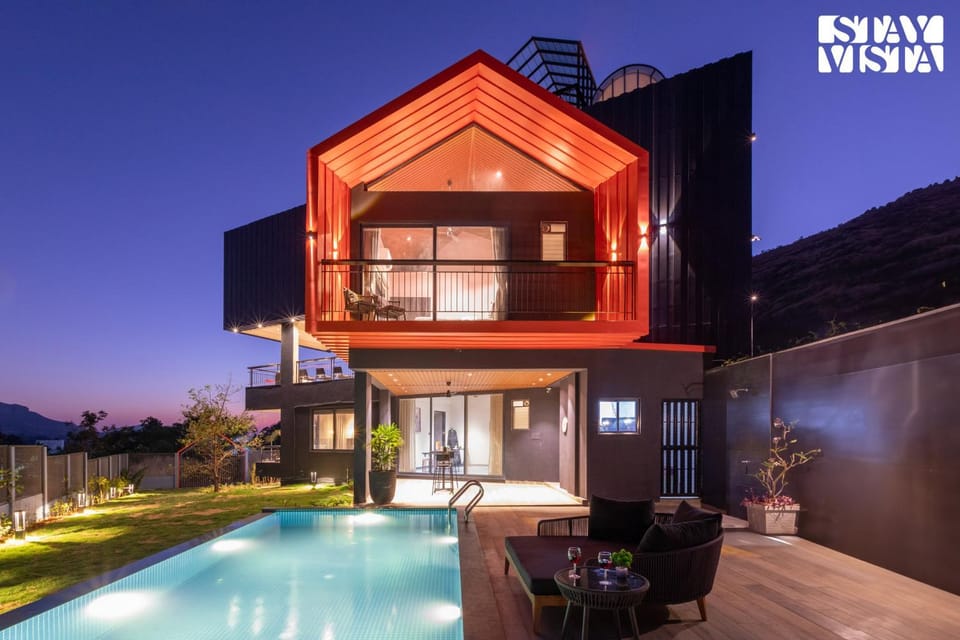 Property building, Swimming pool