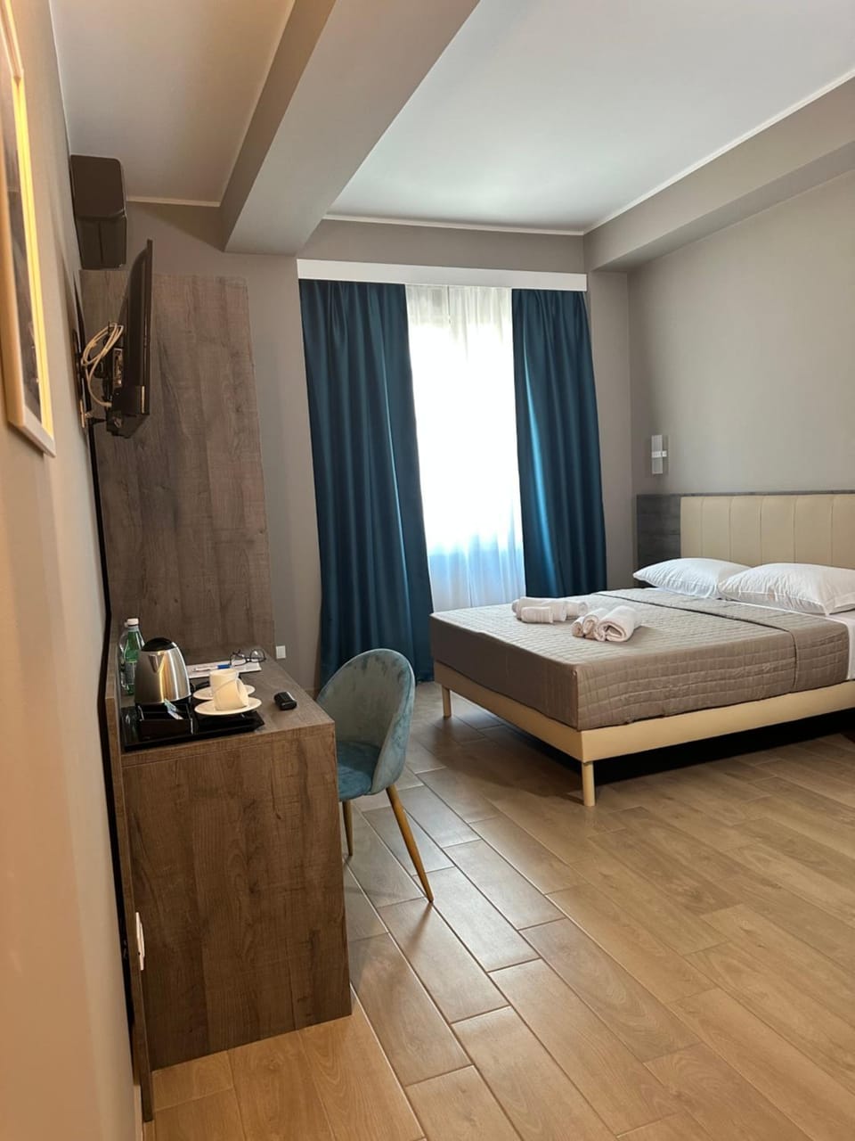 Bed, Coffee/tea facilities, Bedroom, towels