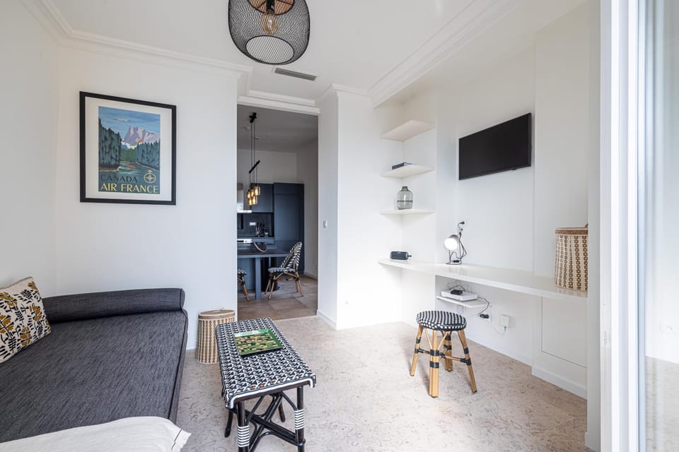 Le Laurenti, vue mer époustouflante Apartment in Menton