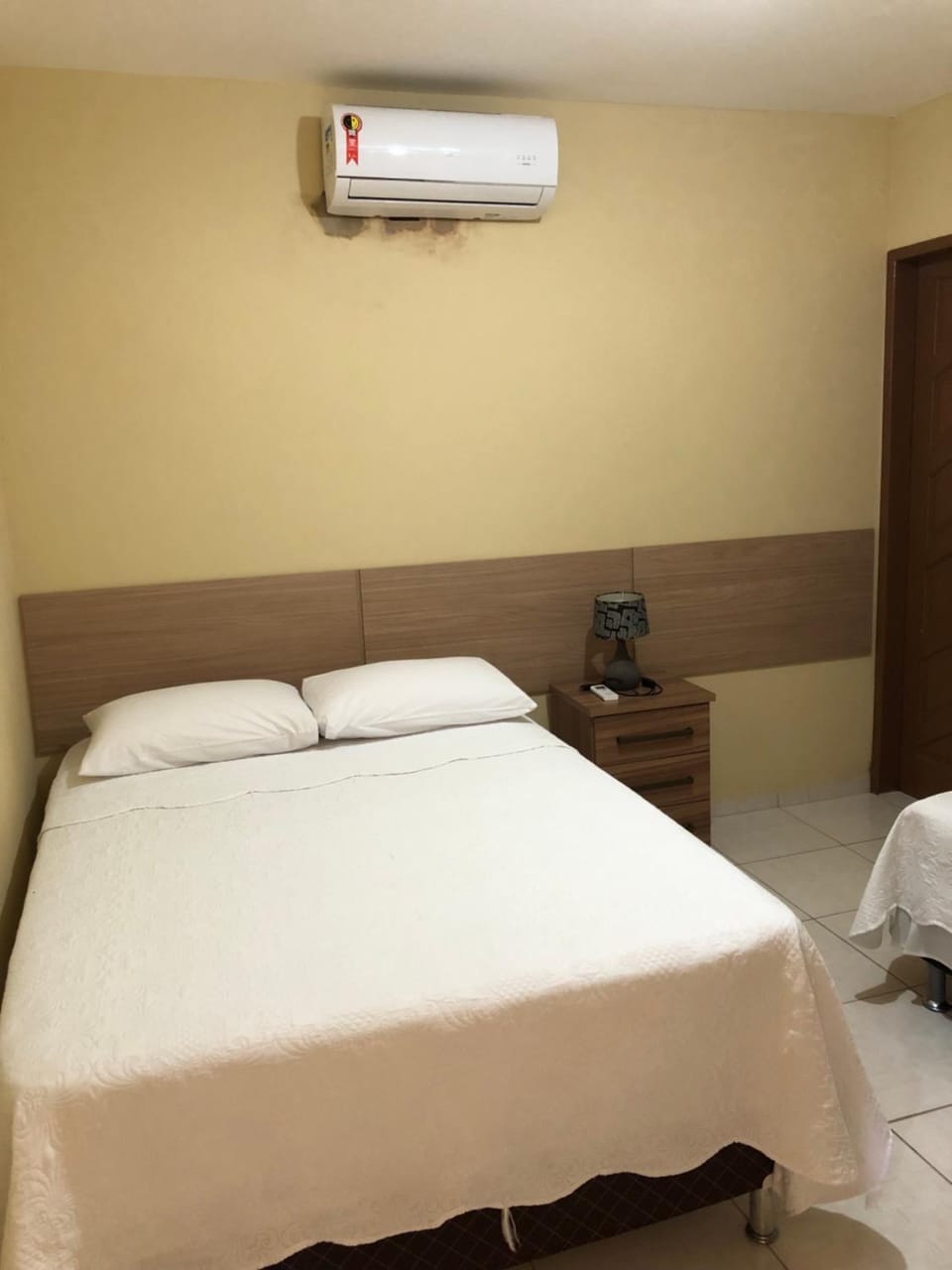 Bedroom, air conditioner