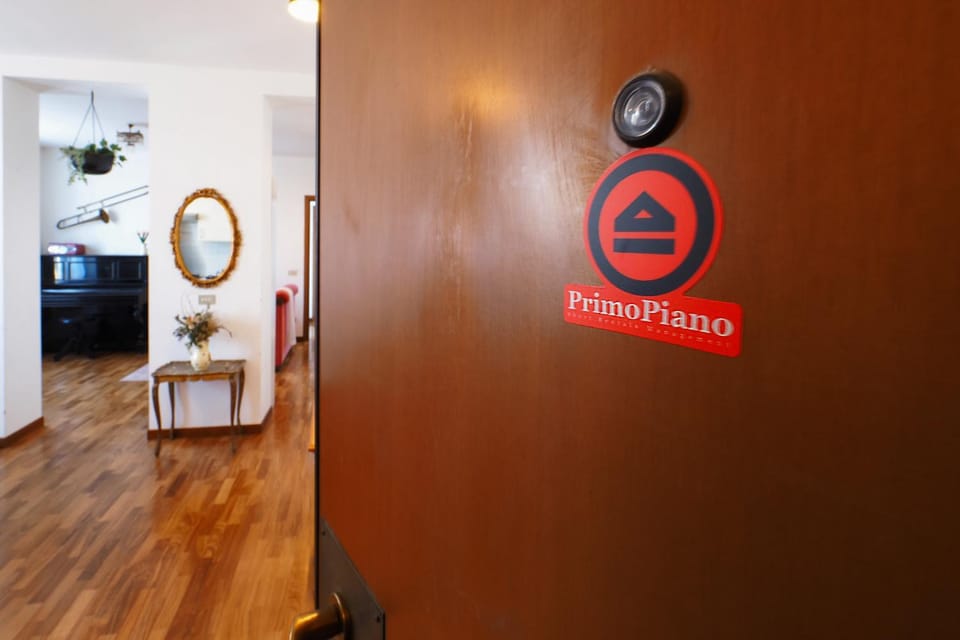 Logo/Certificate/Sign