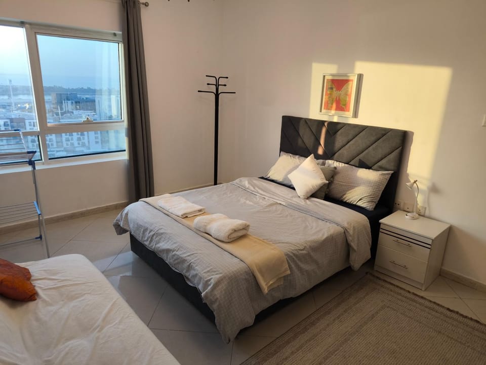 Smart Home Vacation Home- AYLA Apartment in Al Sharjah