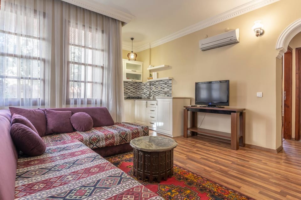 Sultan Suite - Entrance Floor Apartment in Antalya