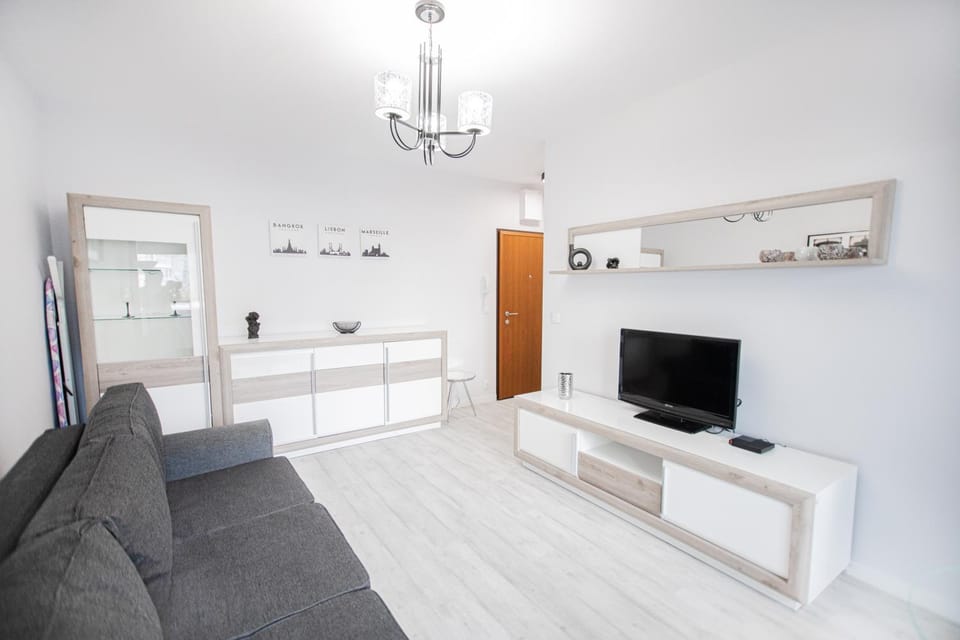 Lovely studio close to the Center. Free Parking Apartment in Warsaw