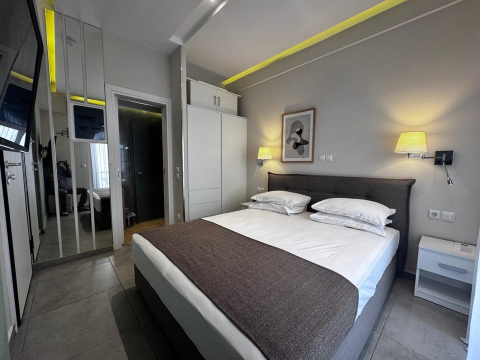 Athens Stay 50 Dual Private Suites Dual Baths Apartment in Athens