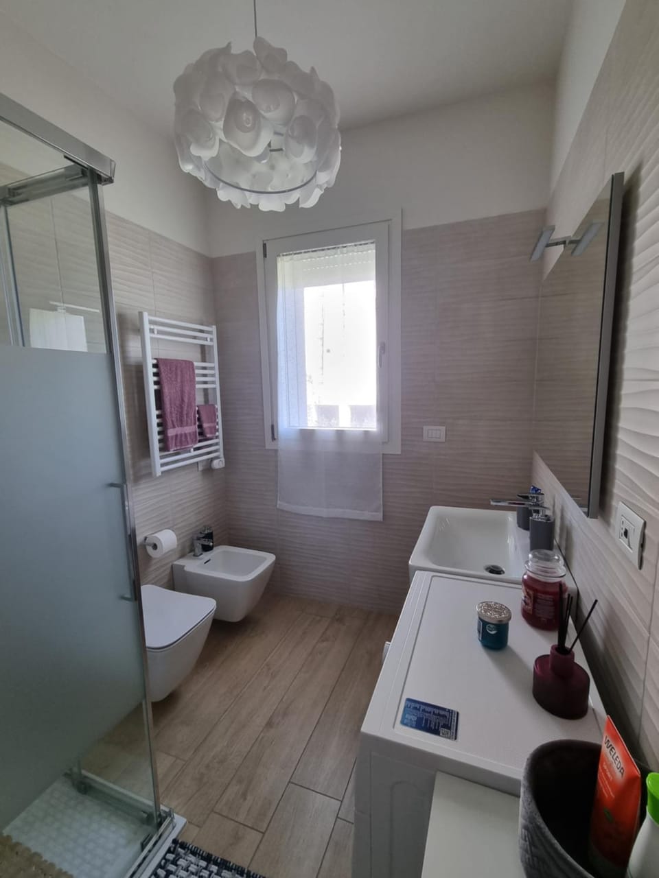 Shower, Bathroom, towels