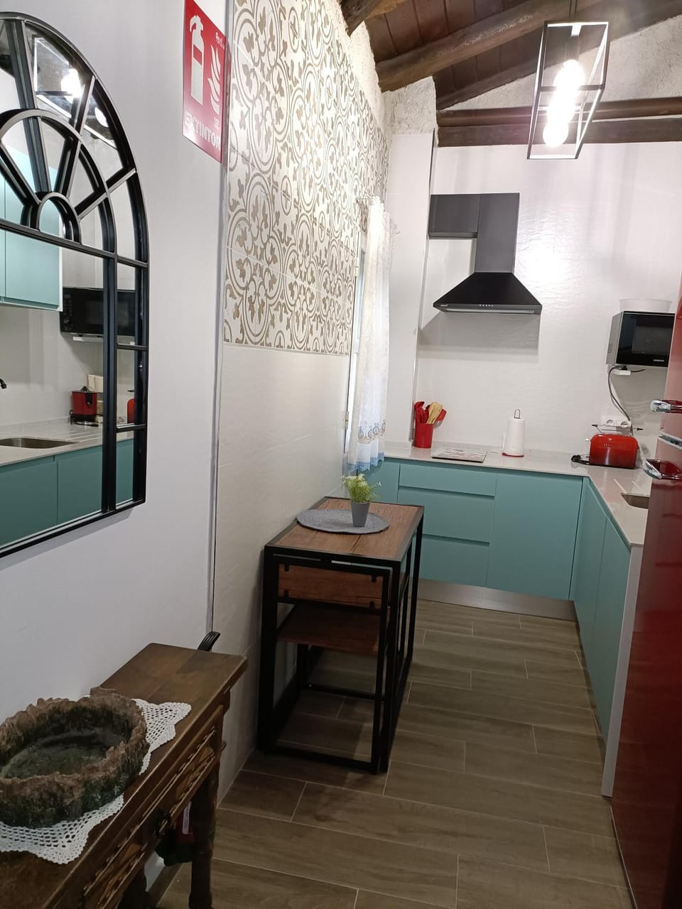 Kitchen or kitchenette, Dining area, minibar, pet friendly, stove