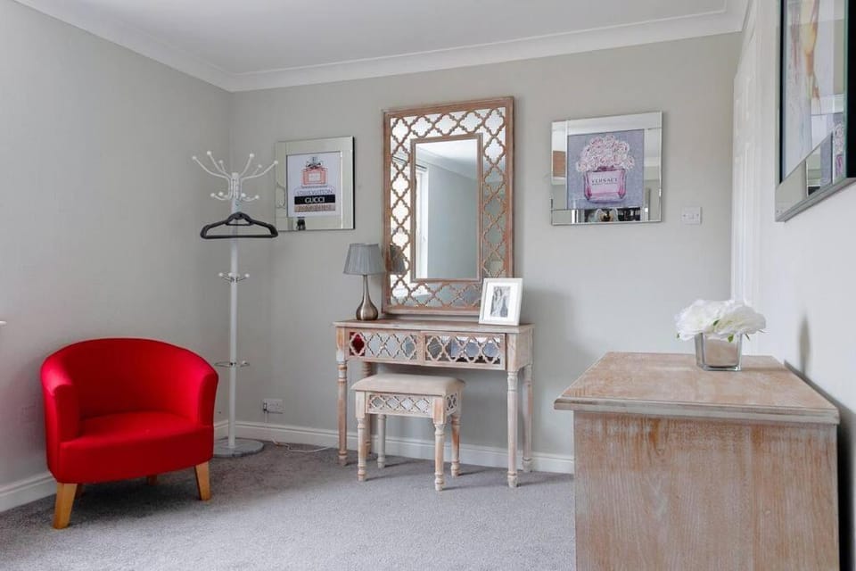 Flamingo - Two-Bed Apartment with Seaview , Great Location Apartment in Scarborough