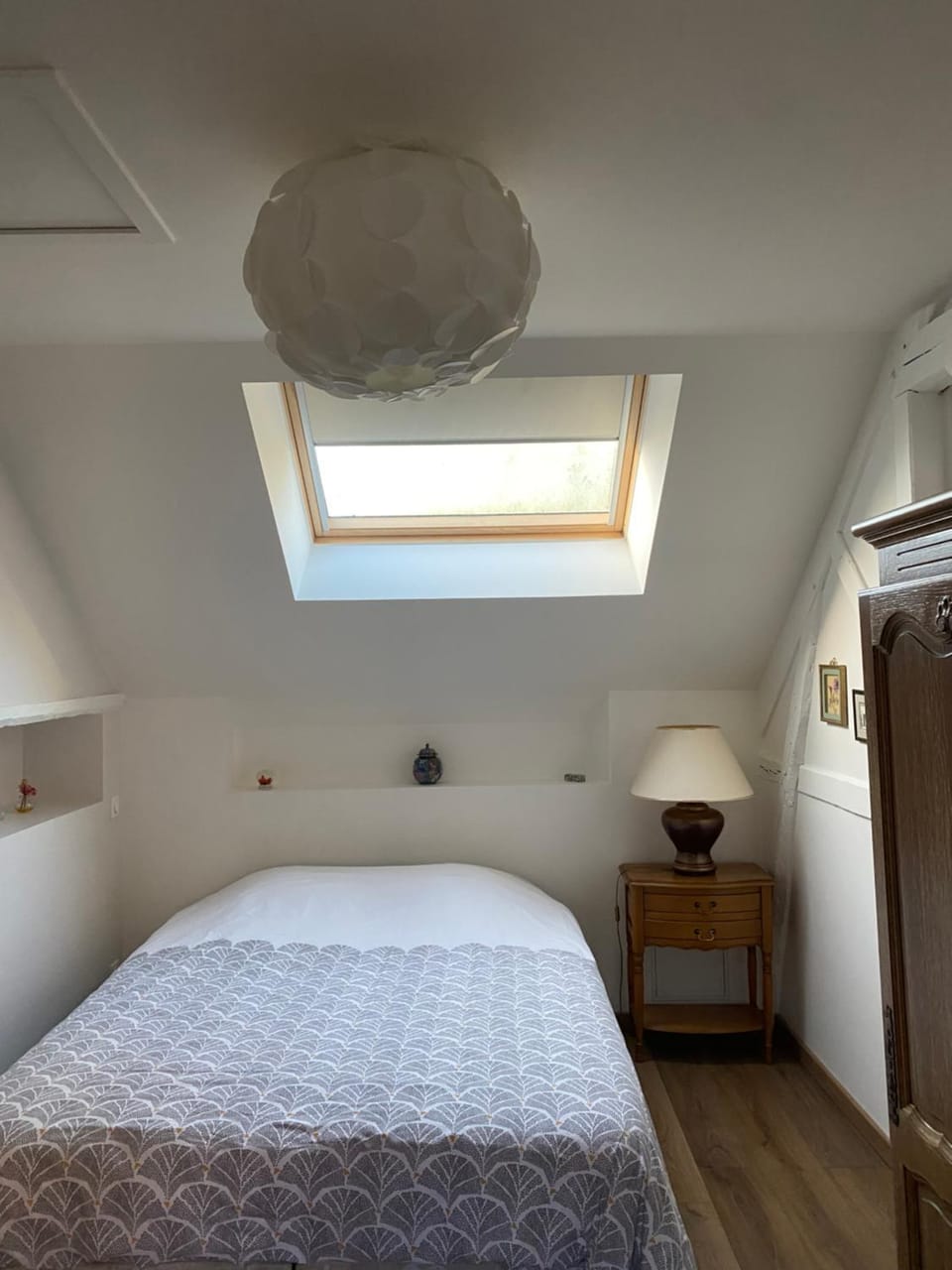 Bed, Photo of the whole room, Bedroom, wardrobe