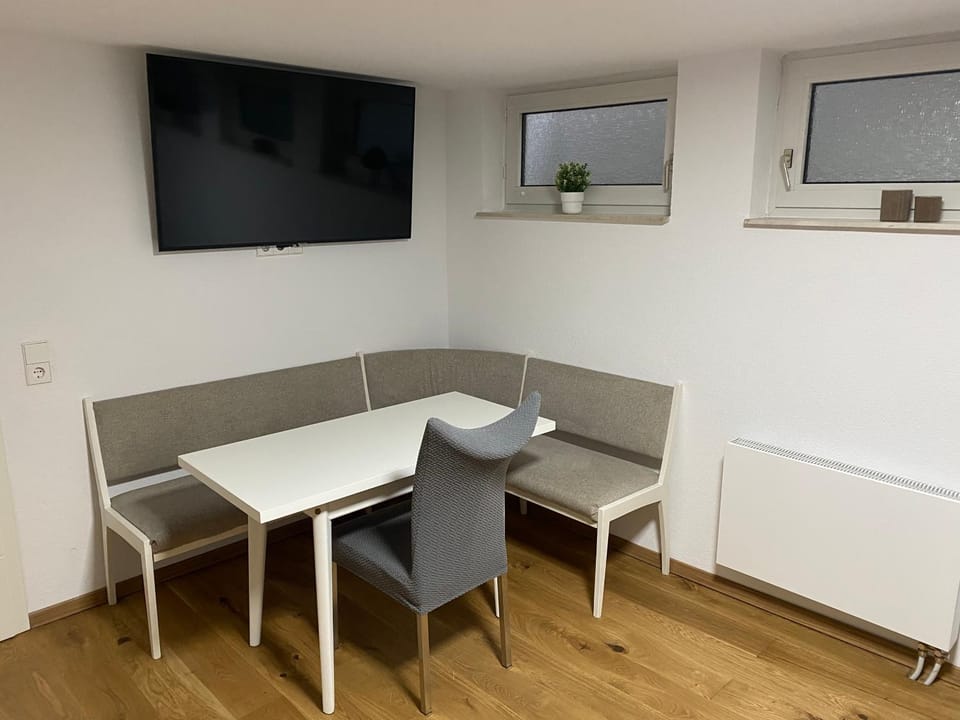 TV and multimedia, Dining area