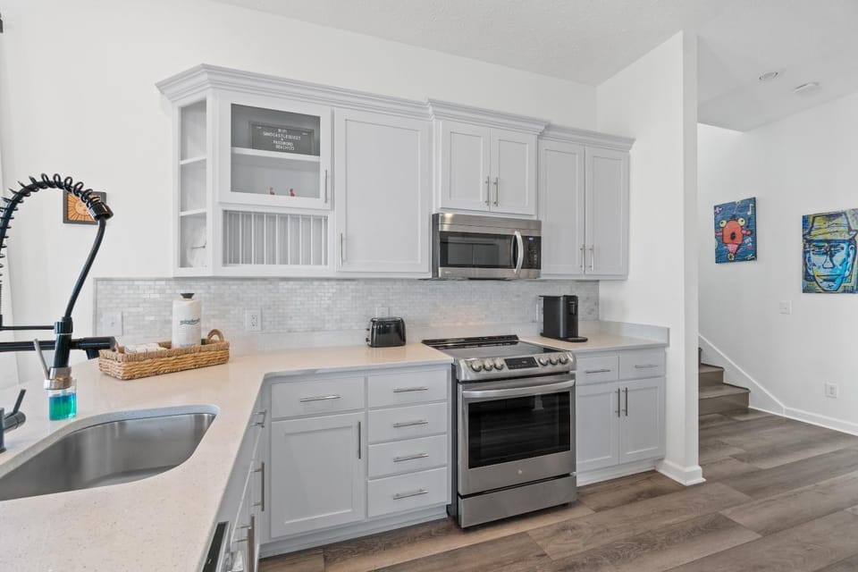 Coffee/tea facilities, Kitchen or kitchenette, dishwasher, minibar, pet friendly, stove, toaster