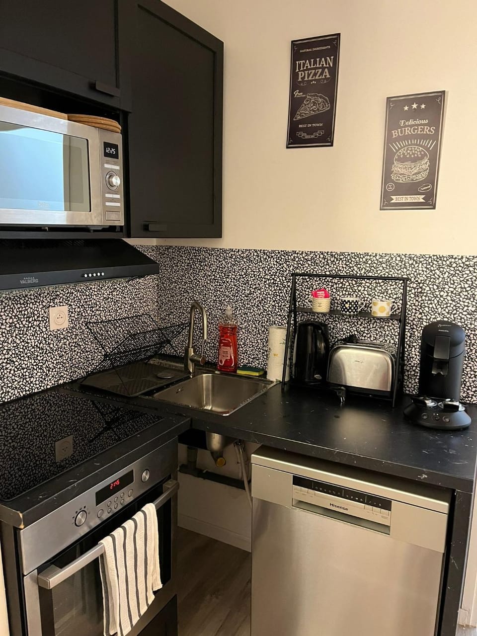 dishwasher, minibar, pet friendly, stove, toaster, kitchen