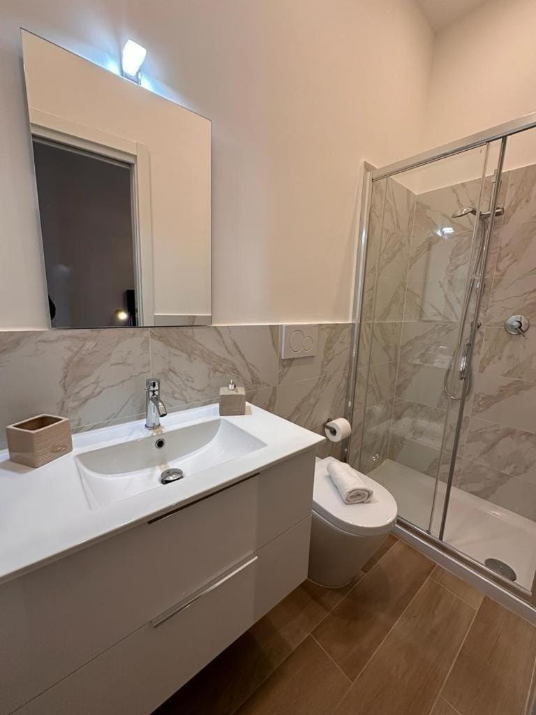 Shower, Bathroom