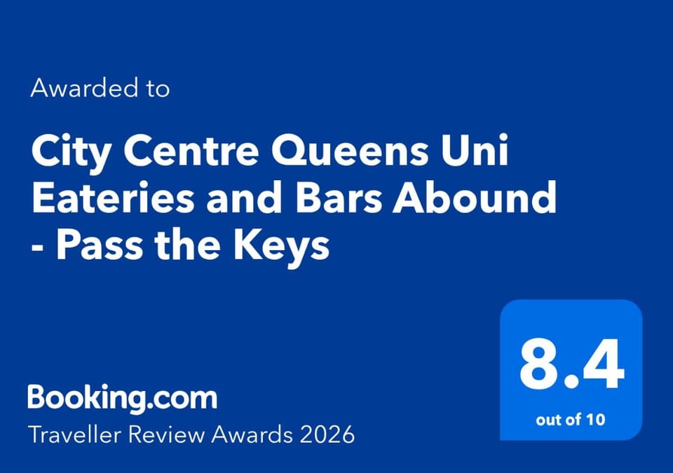 City Centre Queens Uni Eateries and Bars Abound - Pass the Keys Apartment in Belfast