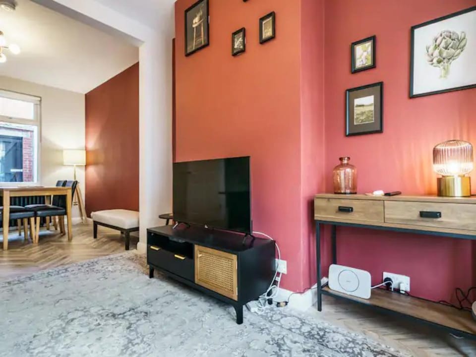 Communal lounge/ TV room, TV and multimedia, Living room, Other, Seating area, Evening entertainment