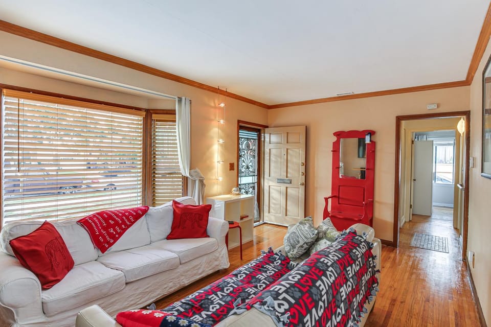Near Manhattan Beach, SoFi Stadium: Gardena Escape House in Los Angeles