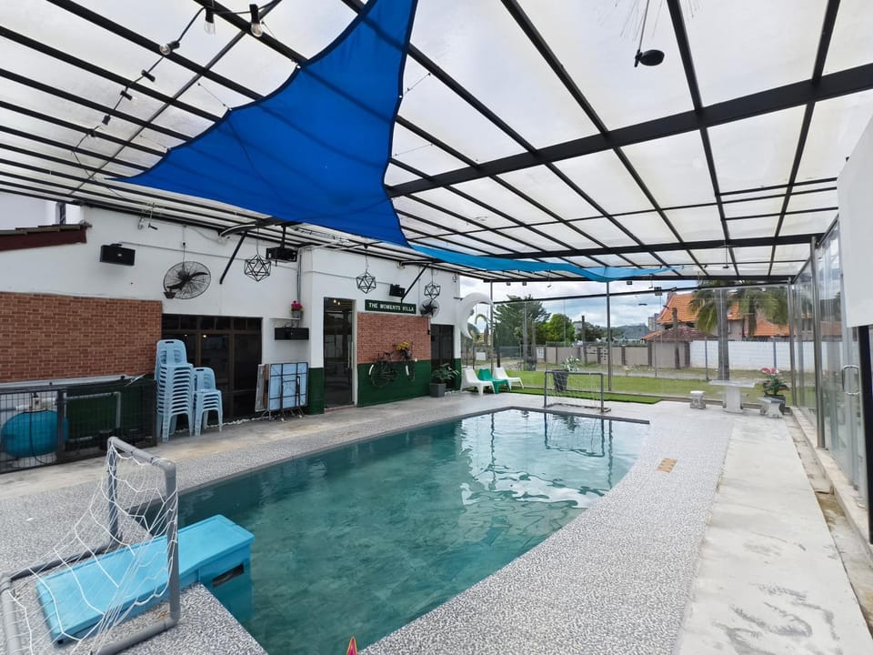 The Moments villa lot 925 Afamosa resort covered pool pickle ball n projector Villa in Negeri Sembilan, Malaysia