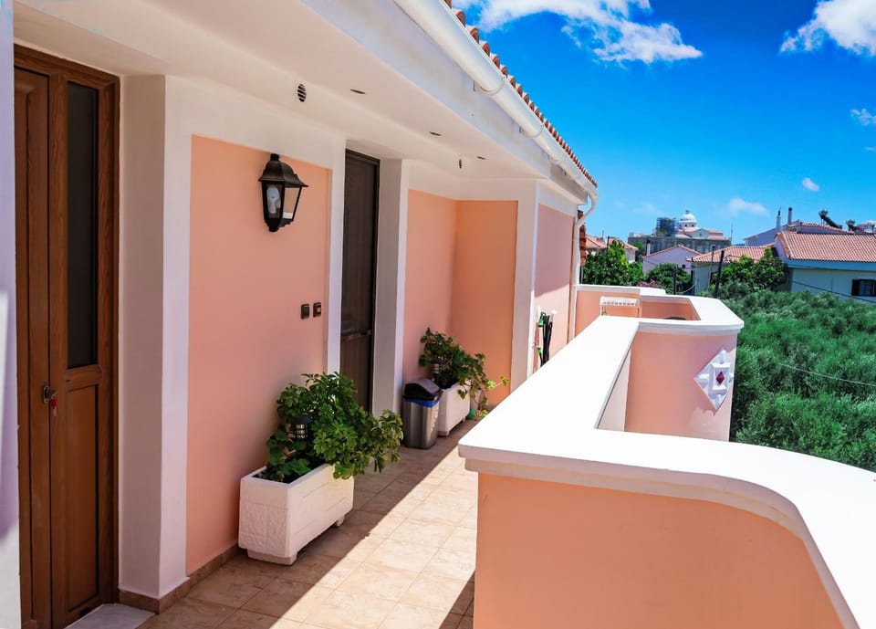 Property building, Day, View (from property/room), Balcony/Terrace