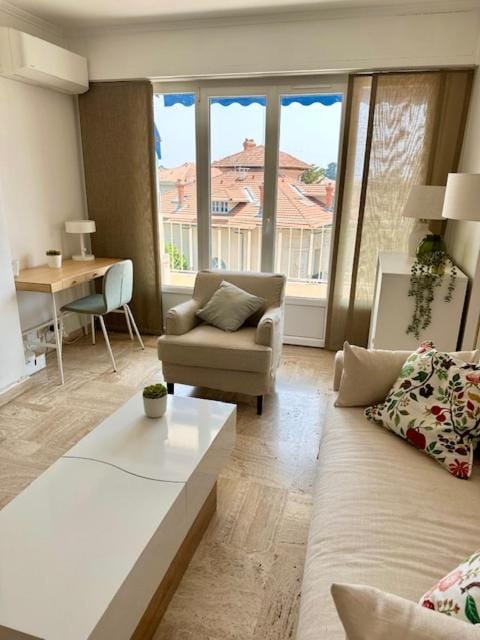 AGENCIA Appartement residence Oxford 5e Apartment in Cannes