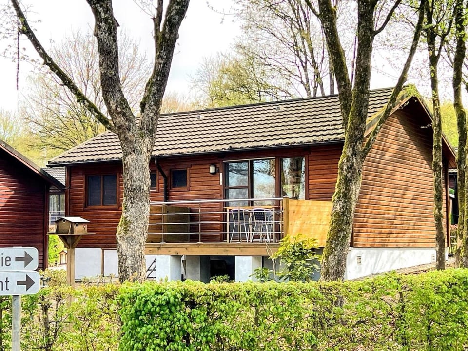 Property building, Spring, Day, Garden, Garden view