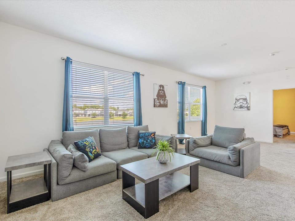 Living room, Photo of the whole room