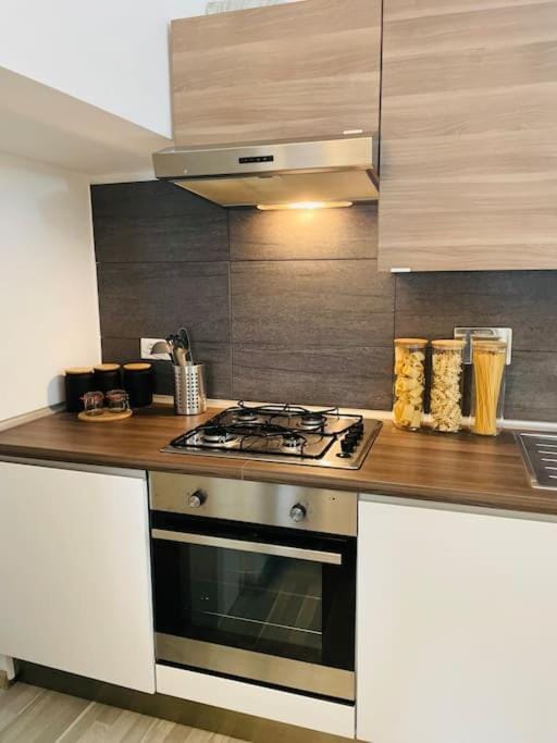 Penna's House - Citra LT 4240 Apartment in Genoa