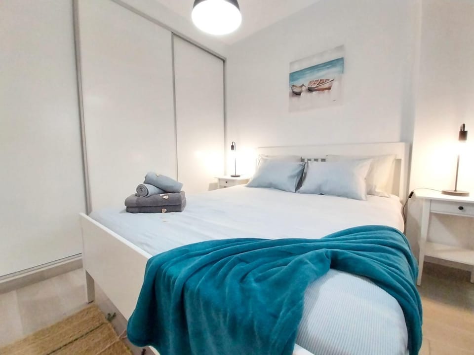 Bedroom, wardrobe