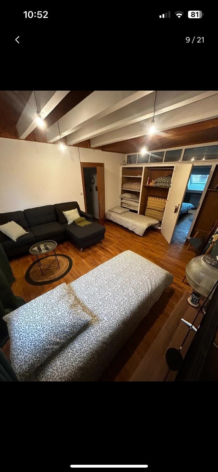 Bed, TV and multimedia, Living room, Bedroom
