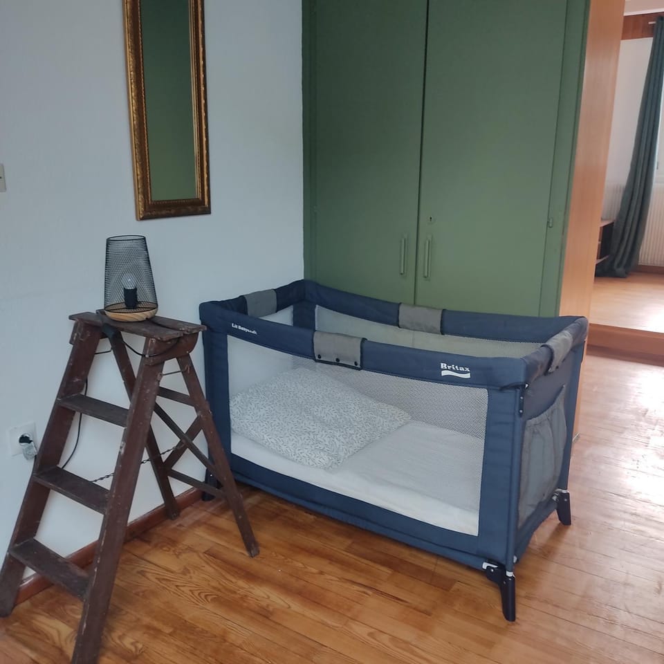 cot