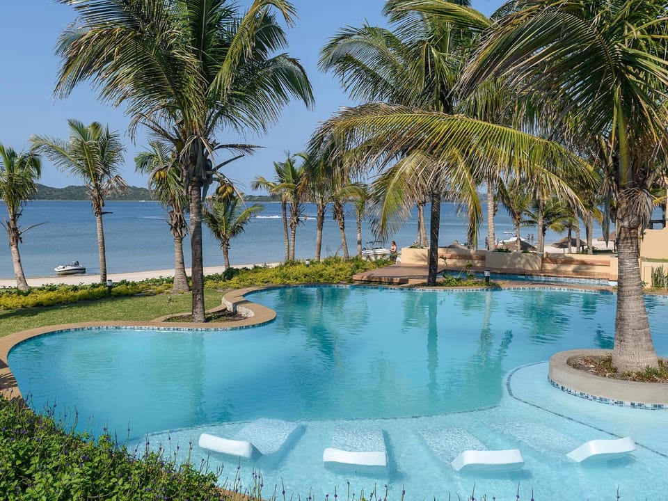 On site, Area and facilities, Swimming pool