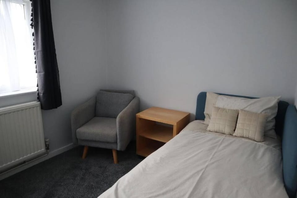 Charming 3Bed Home in High Barnet House in London