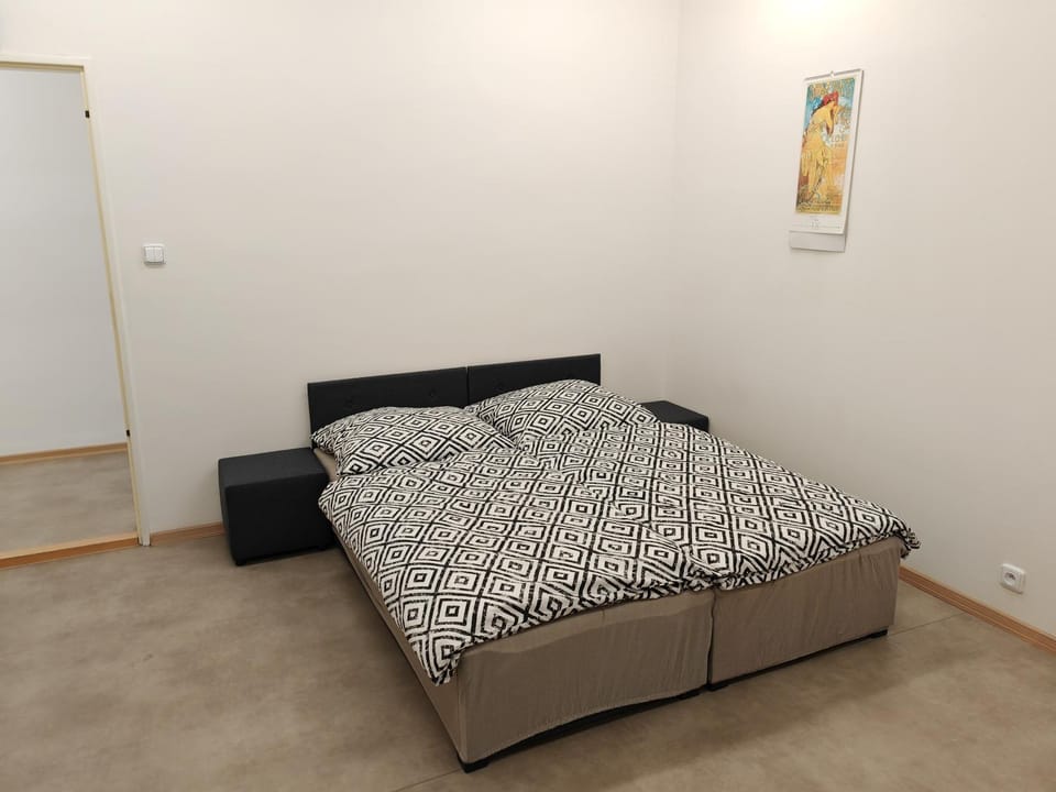 Bed, Photo of the whole room